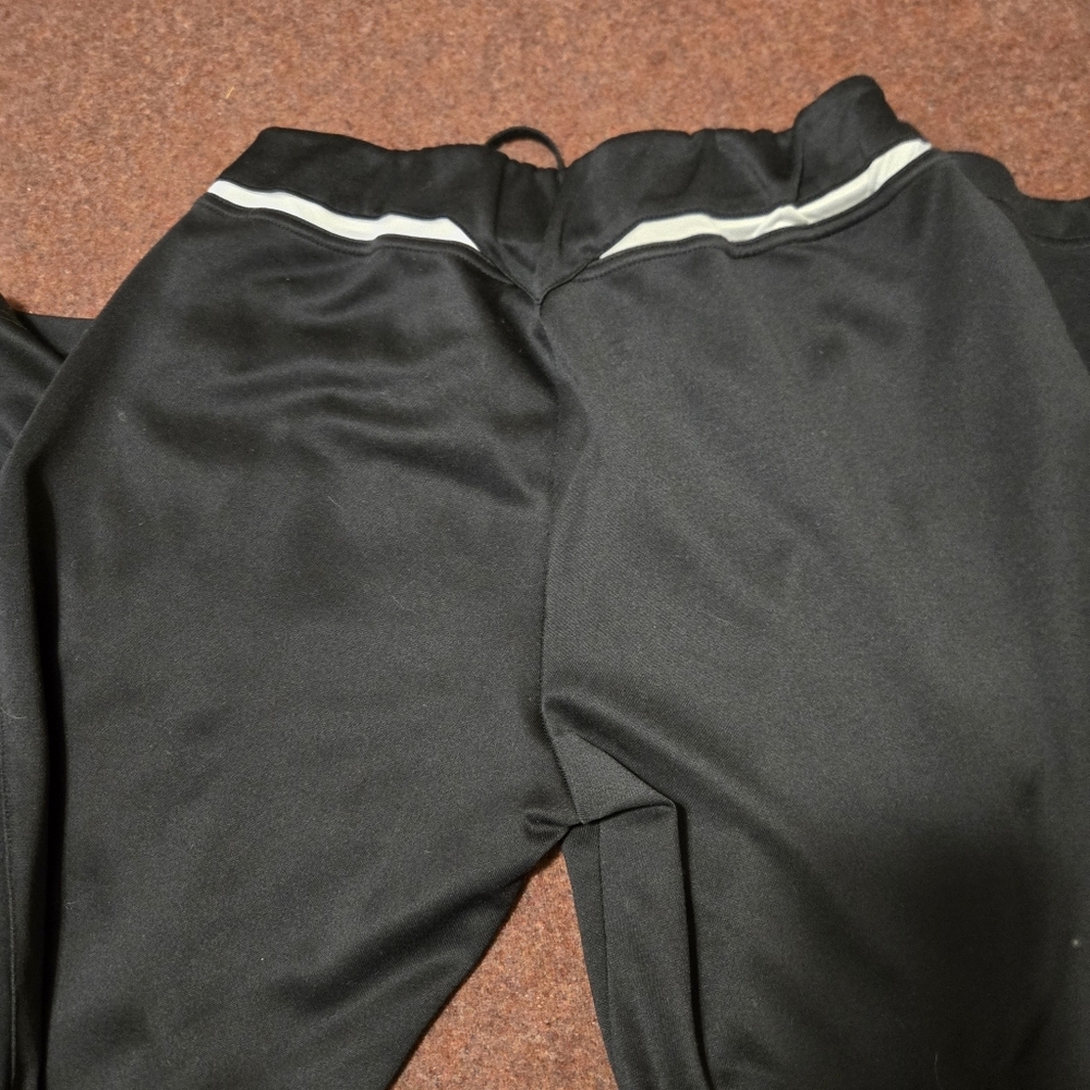 Nike DriFit Pants Men's Size Medium  Zip Leg Bottoms Drawstring Waist Pockets - Picture 7 of 8